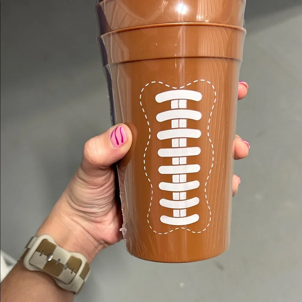 NWT 24 Football Themed Plastic Cups